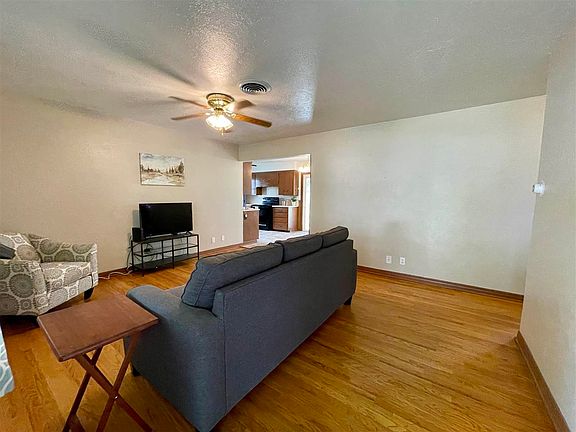 3rd image of 1513 Richway Dr