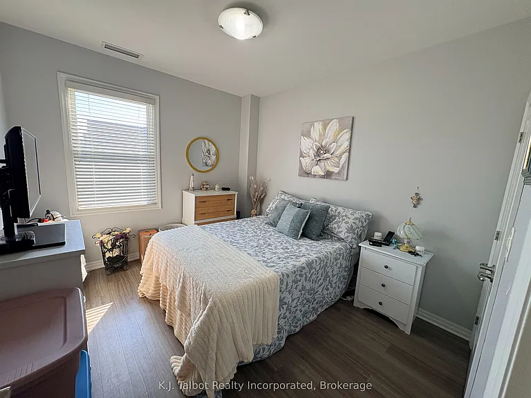 35 Saint David St #204 — Photo 6