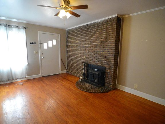 4th image of 313 Durant St
