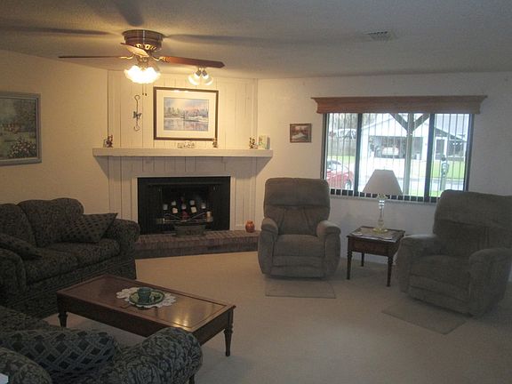 2nd image of 504 Sandy Oaks Blvd