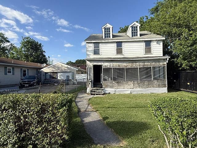 1st image of 110 Prospect St