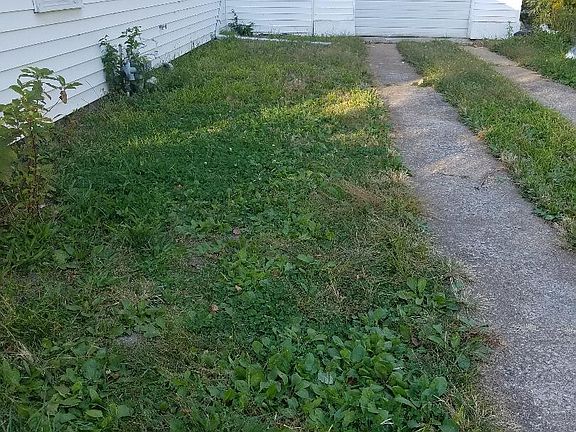 2nd image of 129 Edwards St