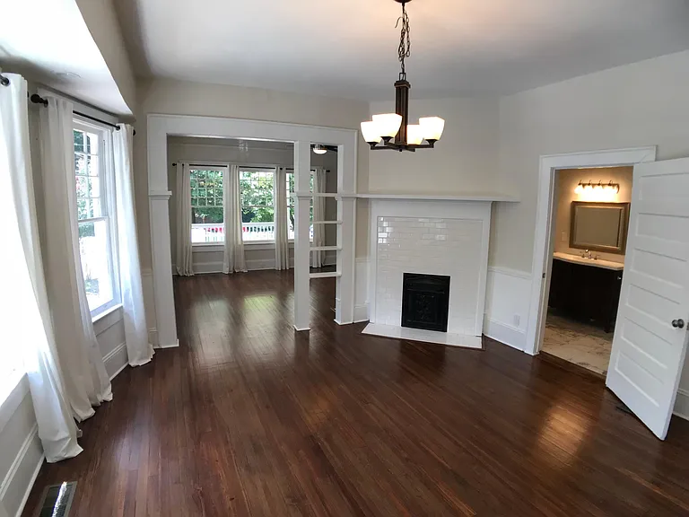 955 Myrtle St NE — Photo 10