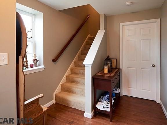 5th image of 111 Dorchester Ln