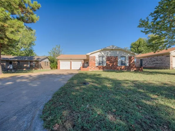 227 W Campbell Dr, Midwest City, OK 73110