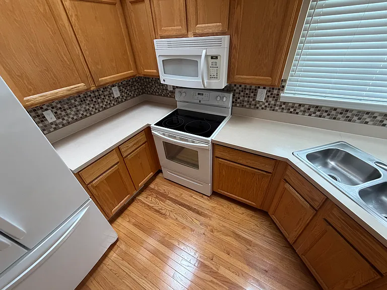 5626 Victory Cir — Photo 7