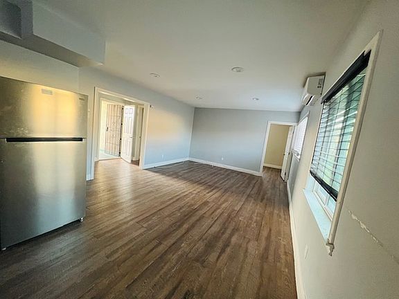 4th image of 128 E Emerson Ave APT B
