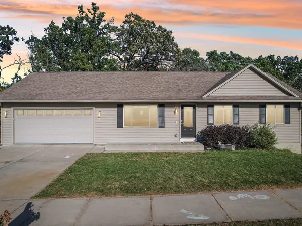 36 Nettie Dr, Reedsburg, WI 53959