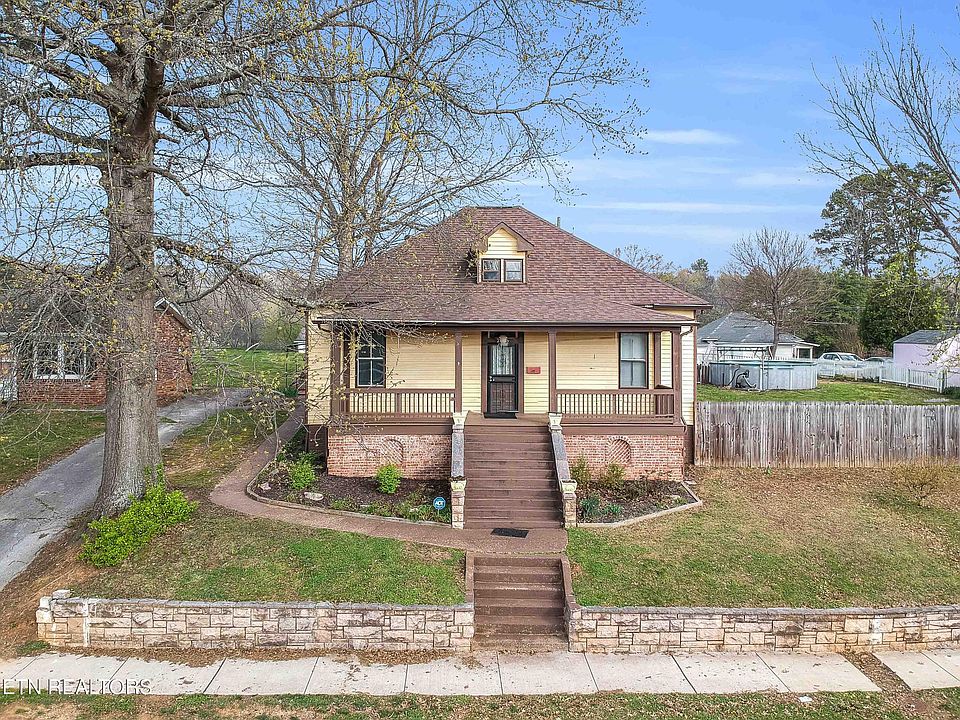 1st image of 2415 Holbrook Dr