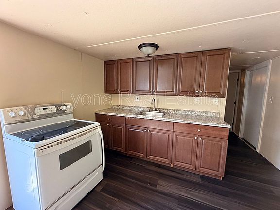 4th image of 7972 Breeze Dr