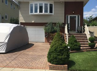 155 Lincoln Rd, Franklin Square, NY 11010