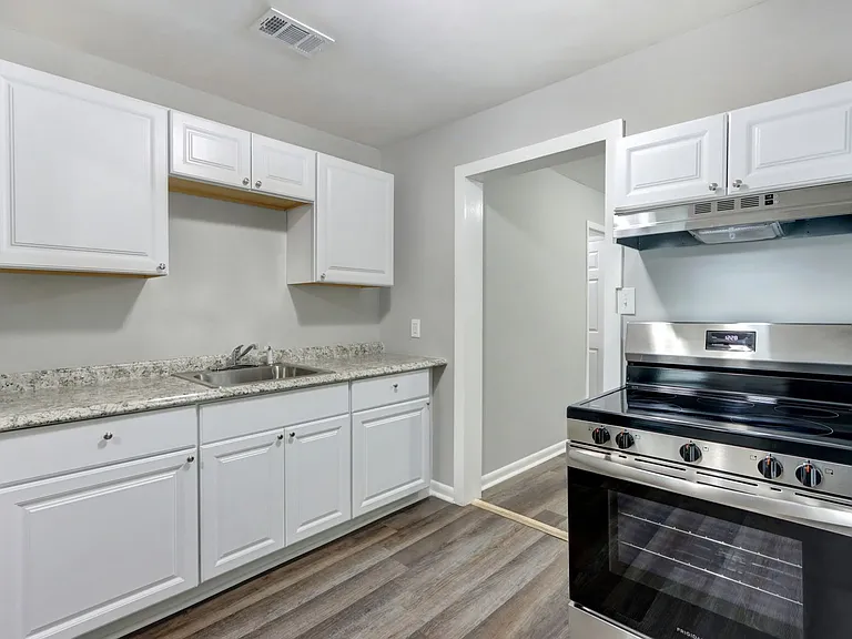 2104 Mississippi Ave — Photo 11