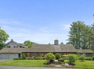 2 Edgewater Pl, Winchester, MA 01890