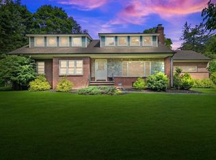 5 Howard St, New Paltz, NY 12561