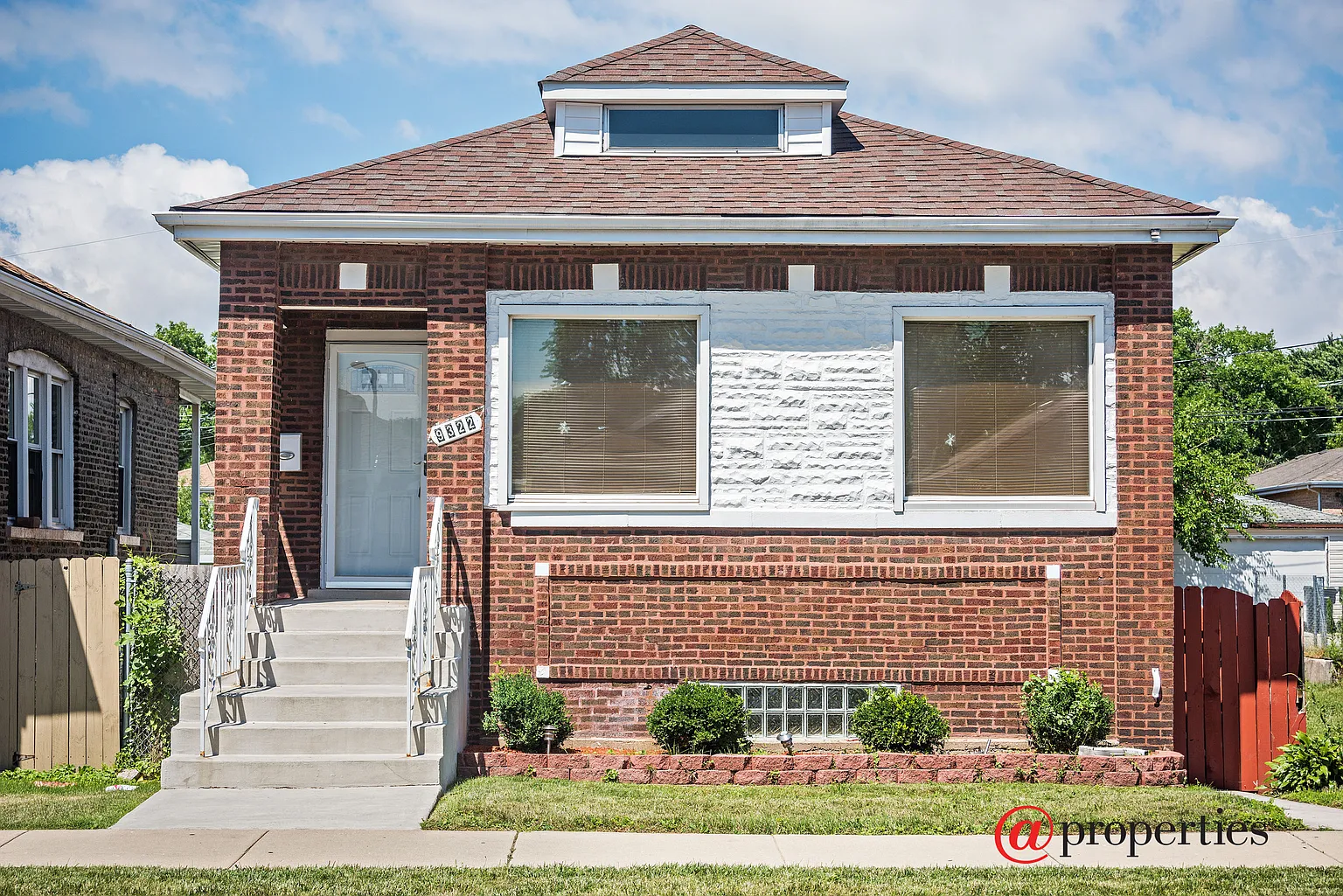 9322 S Colfax Ave photo 1