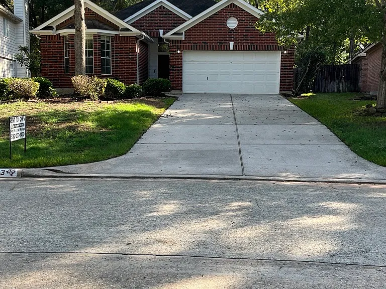 3523 Kings Mountain Dr — Photo 1