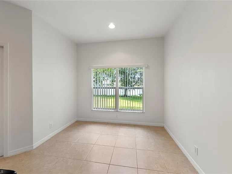 2410 Verdmont Ct — Photo 14