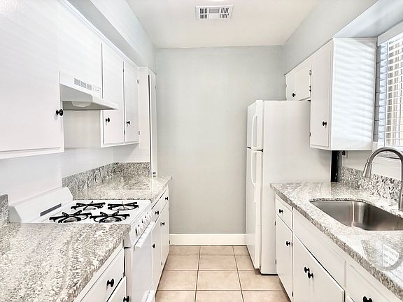 5th image of 333 W Medlock Dr #11