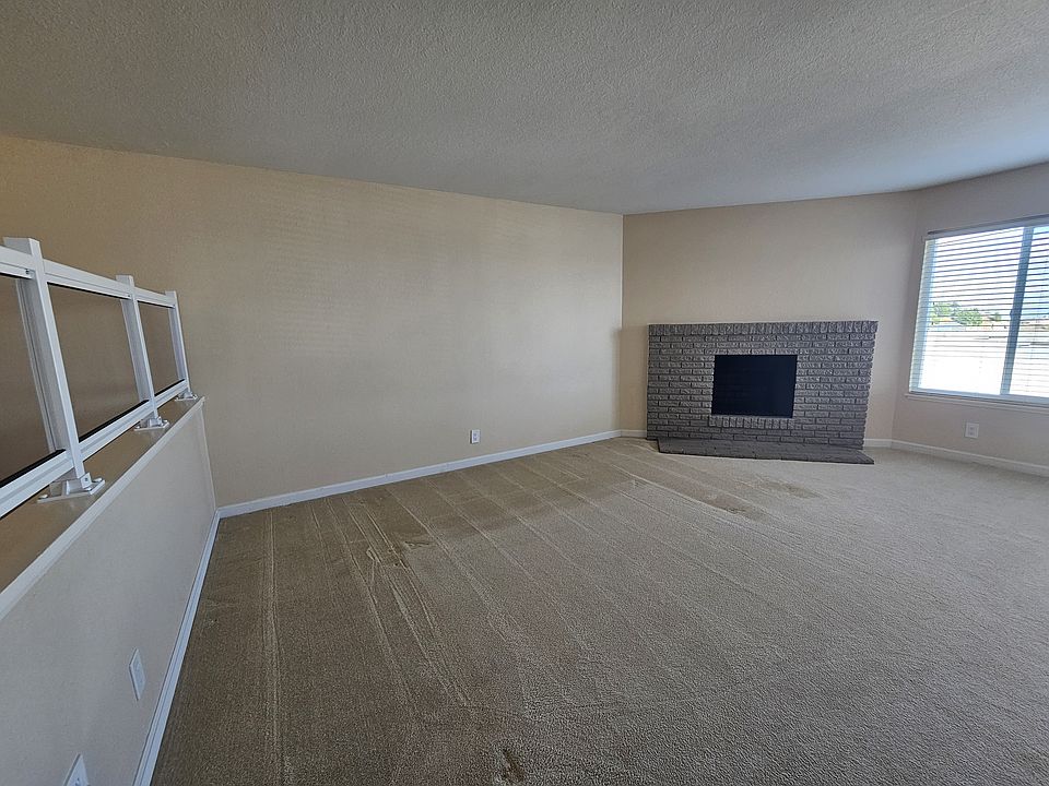1st image of 4031B Callan Blvd