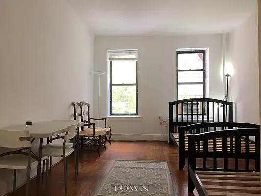 Rented by Town Residential | media 28