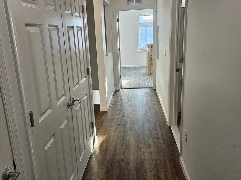 Clinton Lofts — Photo 29