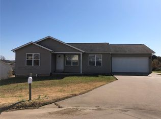 413 Blue Willow Ln, Cape Girardeau, MO 63701
