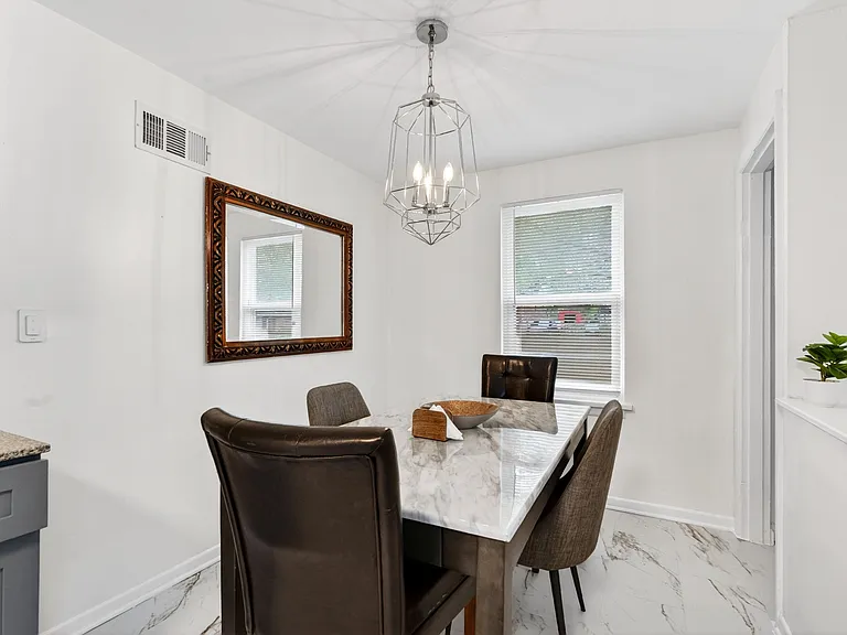 9009 Gedde Ave — Photo 18