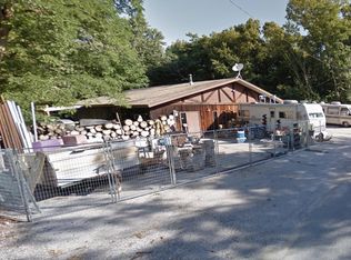 101 Golfwood Rd, Beverly Shores, IN 46301