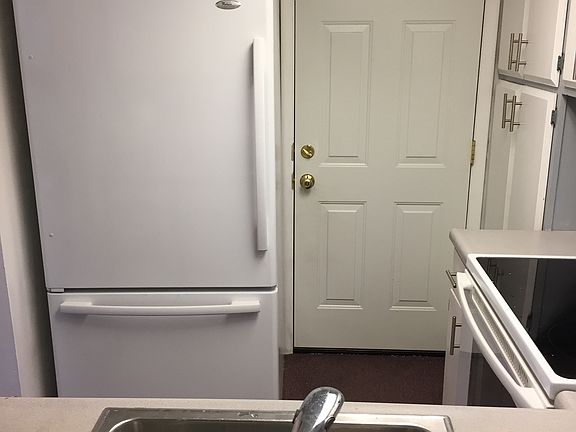 4th image of 3222 Lupine Dr