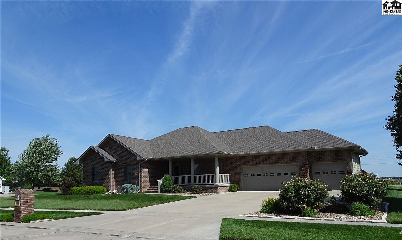 1101 Willow Springs Ct Mcpherson Ks 67460 Mls 42218 Zillow
