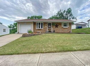 3117 W 2nd St, Davenport, IA 52804