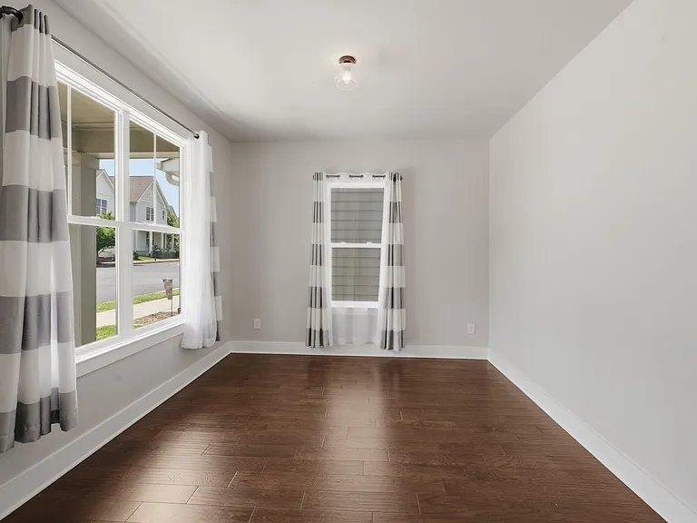 752 Cottage Park Dr — Photo 7