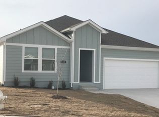 101 NW Bellflower St, Gentry, AR 72734