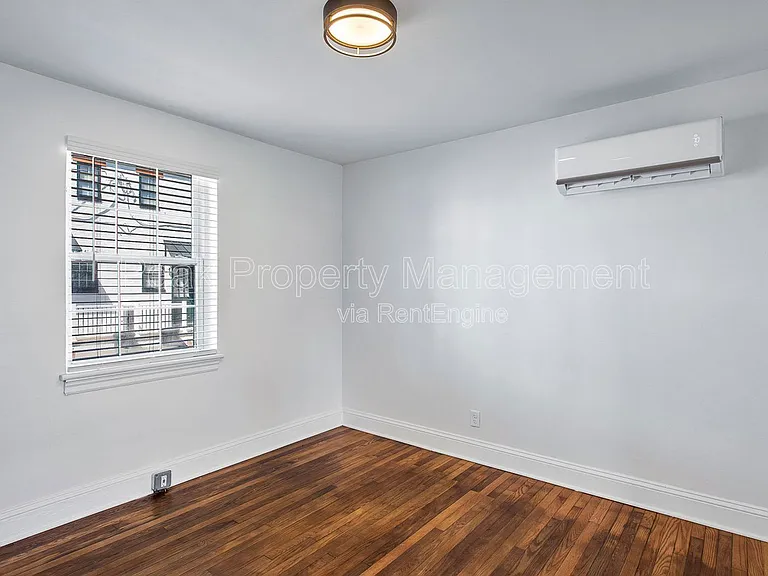 402 S Center St #1 — Photo 8