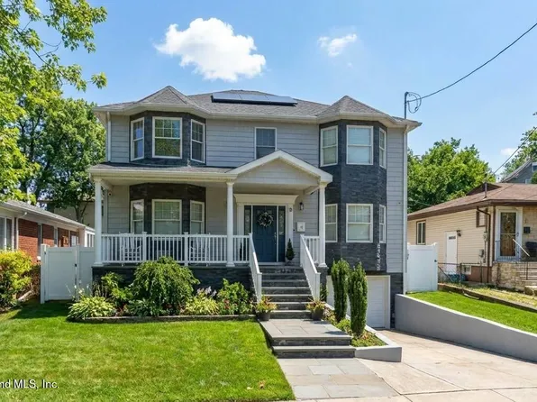 56 Walters Ave, Staten Island, NY 10301