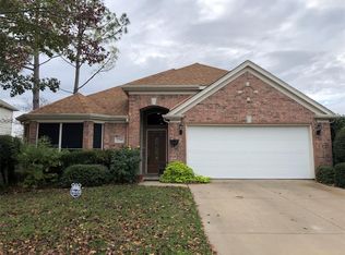 2708 Briarcrest Dr, Burleson, TX 76028