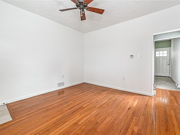 5th image of 400 N Mathilda St