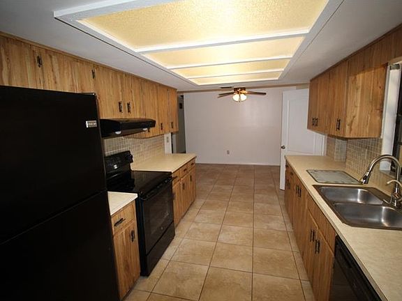 5th image of 632 S Christiana Ave