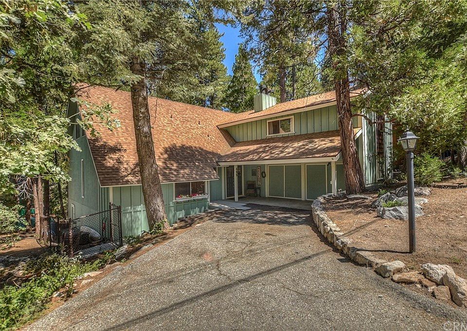 1st image of 485 Bel Air Dr