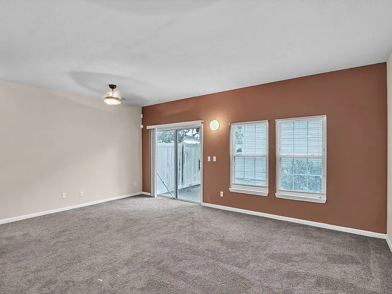 1692 Biscayne Bay Cir — Photo 6