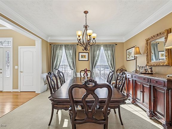 3rd image of 8380 Wembley Ct