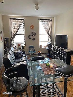 2nd image of 190 Meserole St APT 13