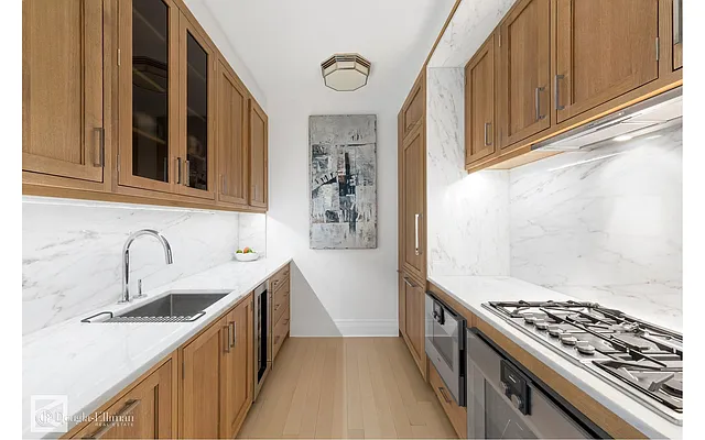 Sold by Douglas Elliman | media 20