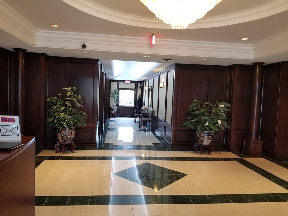 VISTA on the Park Lobby