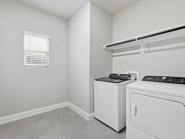 1213 Birchwood Ln — Photo 22