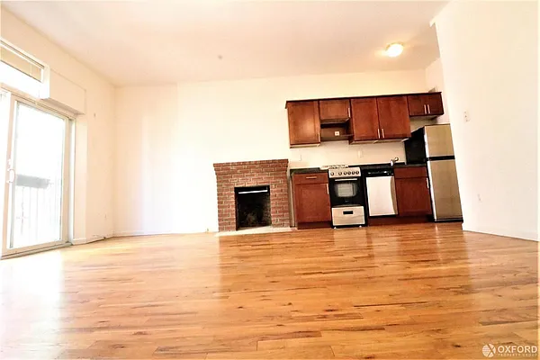 Rented by Oxford Property Group | media 7