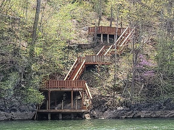4th image of 23233 Lake Pointe Dr