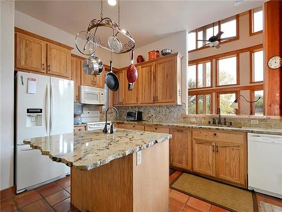 5th image of 610 Crystal Creek Dr