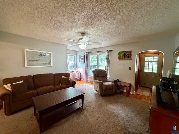 5th image of 317 W Lincoln St