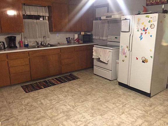 3rd image of 102 Washington Ave